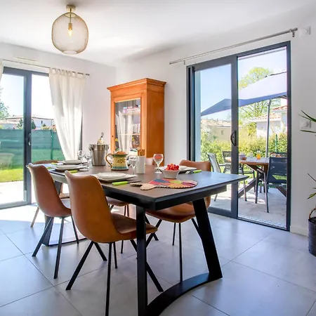 Holiday L'hirondelle By Interhome * Pornic