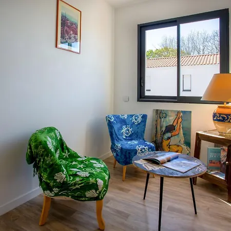 בית נופש Holiday L'hirondelle By Interhome פורניק